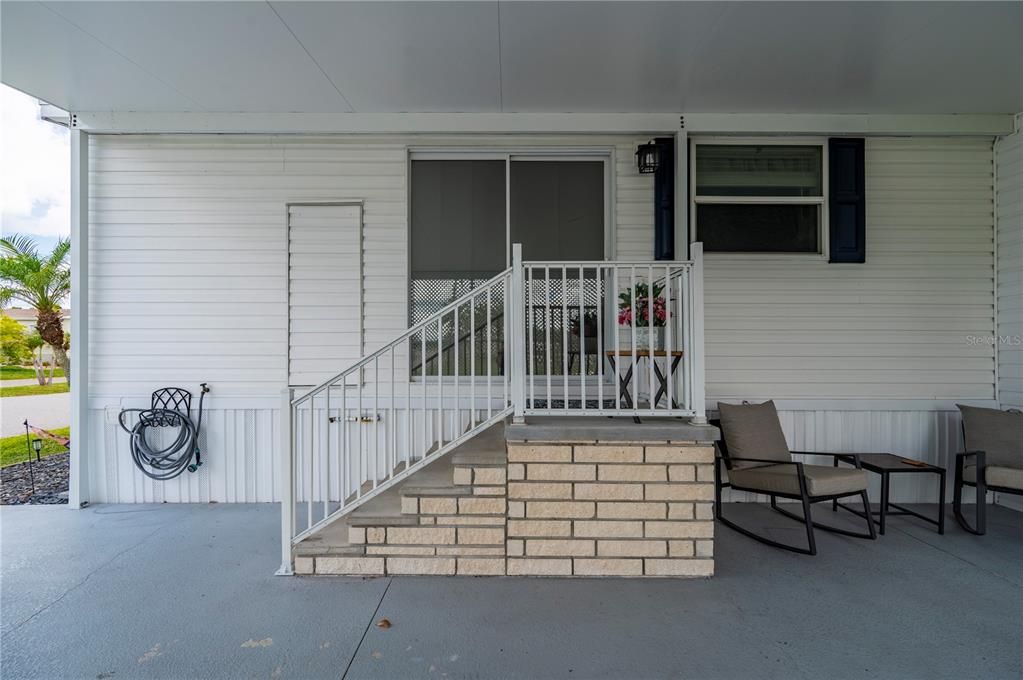 For Sale: $215,000 (3 beds, 2 baths, 1860 Square Feet)