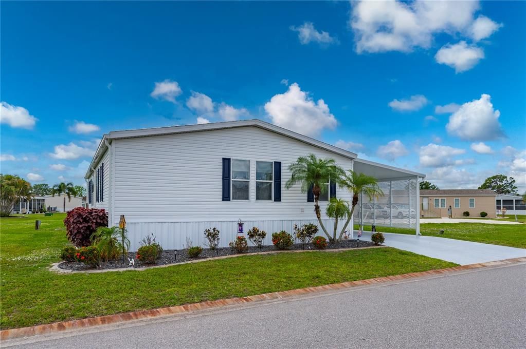 For Sale: $215,000 (3 beds, 2 baths, 1860 Square Feet)
