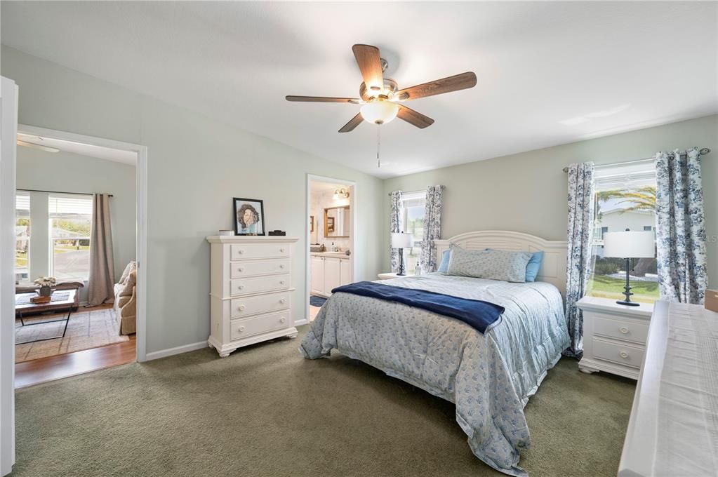 For Sale: $215,000 (3 beds, 2 baths, 1860 Square Feet)