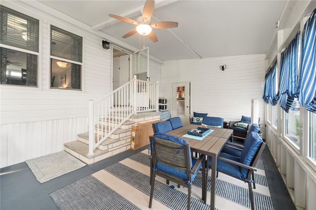 For Sale: $215,000 (3 beds, 2 baths, 1860 Square Feet)