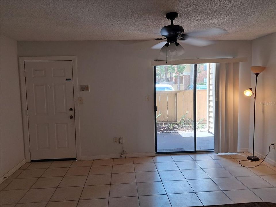 En Venta: $147,500 (2 camas, 2 baños, 918 Pies cuadrados)