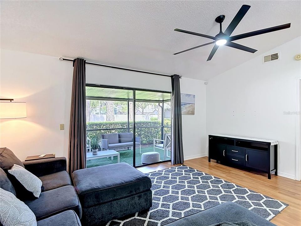En Venta: $249,900 (2 camas, 2 baños, 1166 Pies cuadrados)