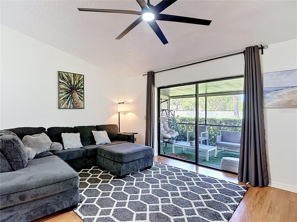 En Venta: $249,900 (2 camas, 2 baños, 1166 Pies cuadrados)