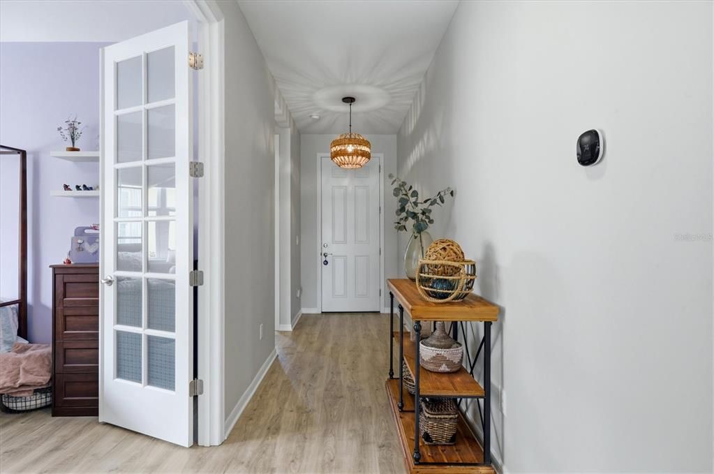 Под контрактом: $425,000 (2 спален, 2 ванн, 1824 Квадратных фут)
