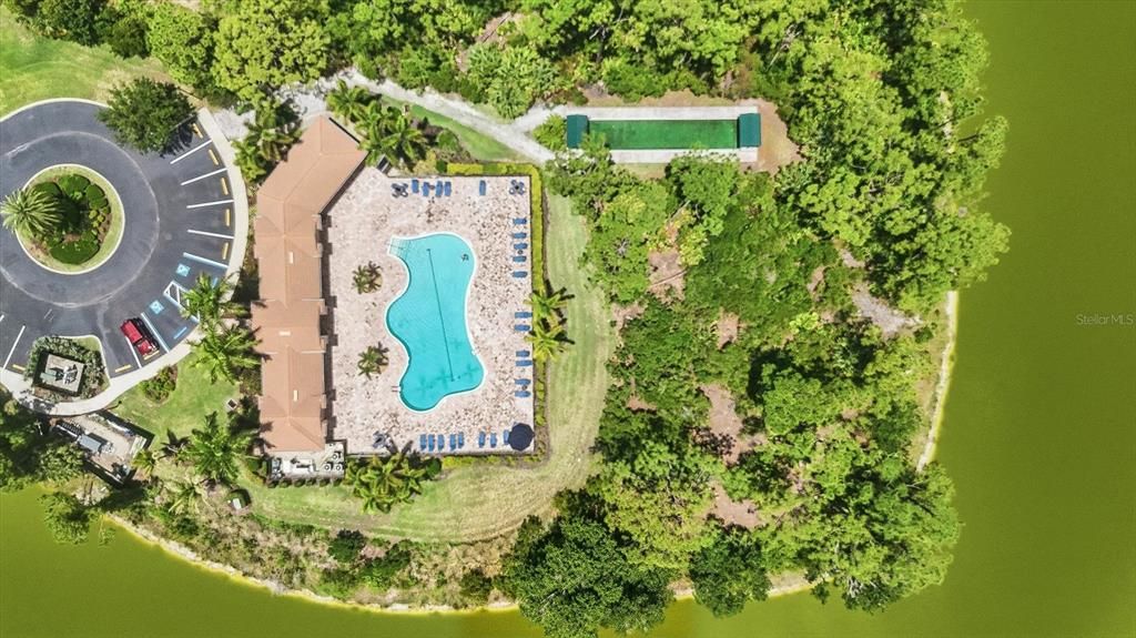 Под контрактом: $425,000 (2 спален, 2 ванн, 1824 Квадратных фут)