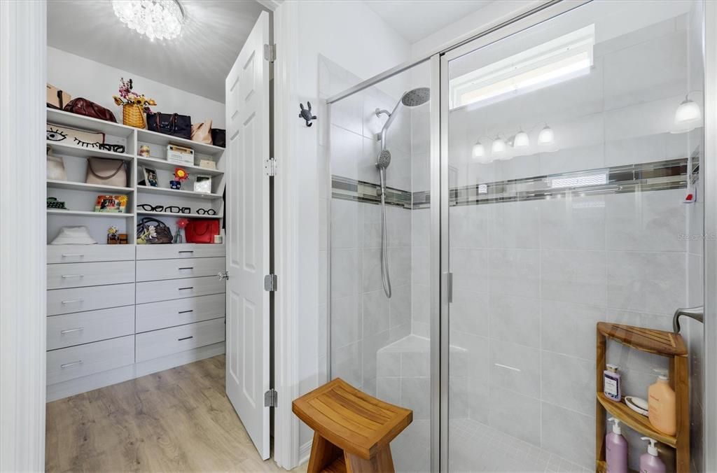 Под контрактом: $425,000 (2 спален, 2 ванн, 1824 Квадратных фут)