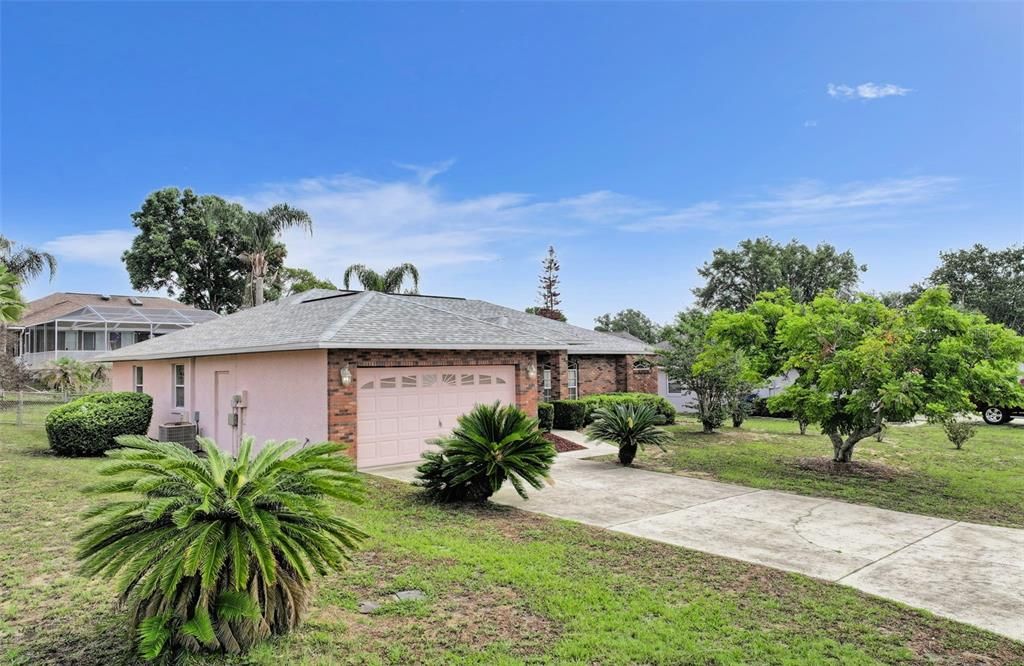 Activo con contrato: $247,900 (3 camas, 2 baños, 1691 Pies cuadrados)