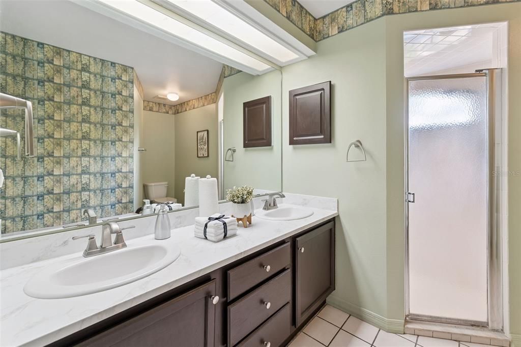 Activo con contrato: $247,900 (3 camas, 2 baños, 1691 Pies cuadrados)