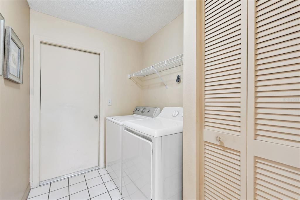 Activo con contrato: $247,900 (3 camas, 2 baños, 1691 Pies cuadrados)