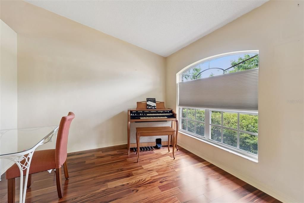 Activo con contrato: $247,900 (3 camas, 2 baños, 1691 Pies cuadrados)