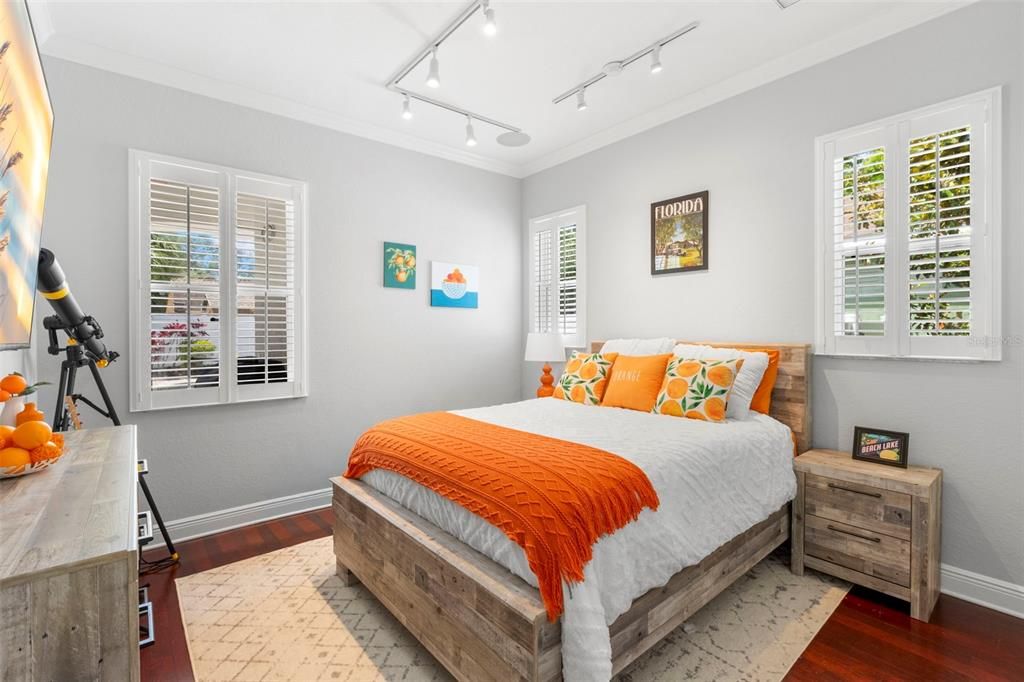 En Venta: $899,000 (3 camas, 3 baños, 3034 Pies cuadrados)