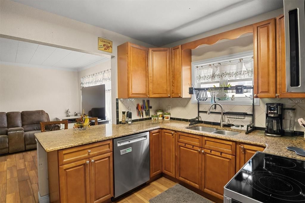 En Venta: $260,000 (3 camas, 2 baños, 1649 Pies cuadrados)