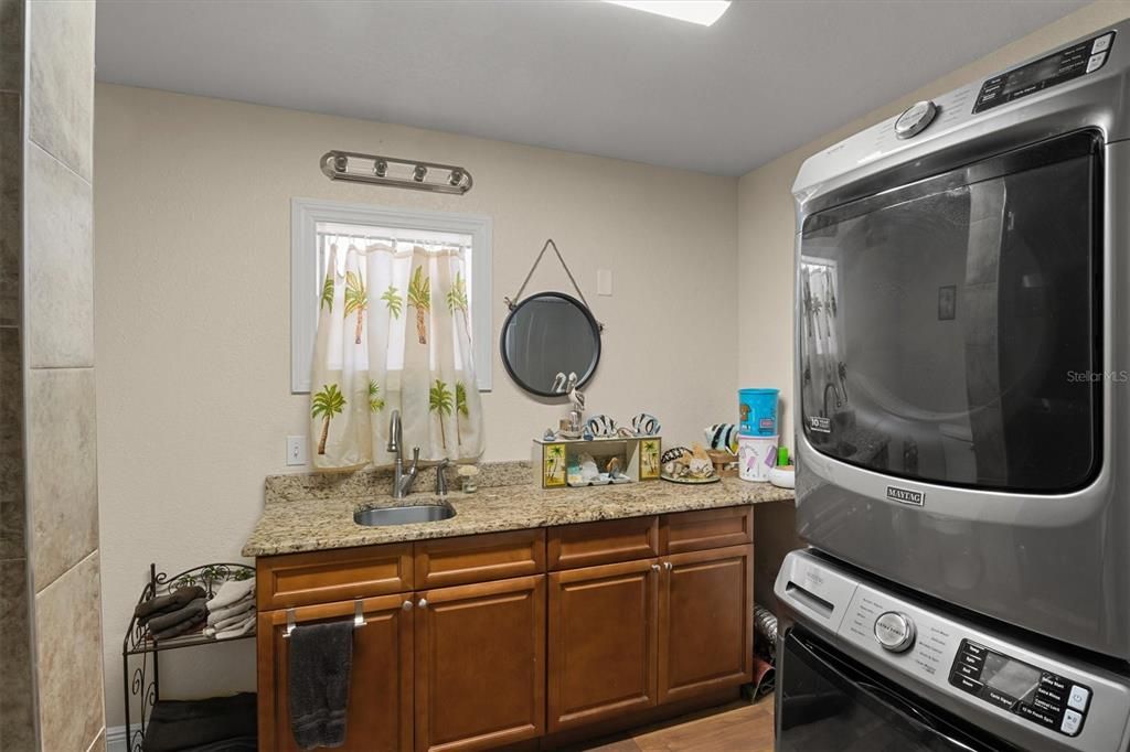 En Venta: $260,000 (3 camas, 2 baños, 1649 Pies cuadrados)
