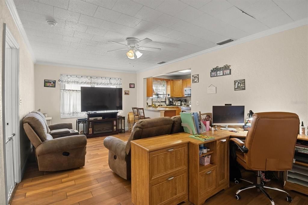 En Venta: $260,000 (3 camas, 2 baños, 1649 Pies cuadrados)