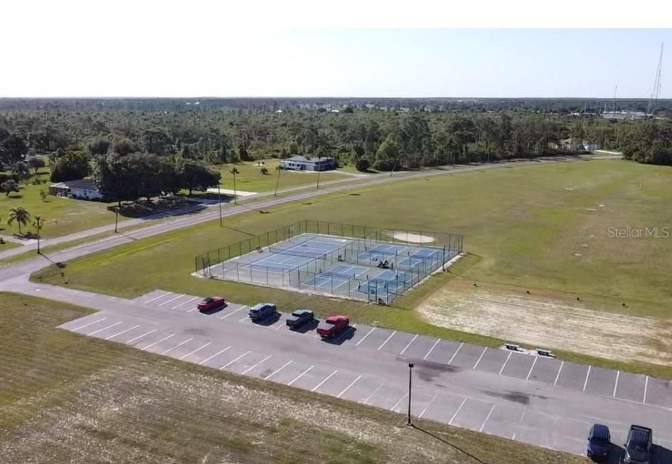 На продажу: $19,900 (0.50 acres)
