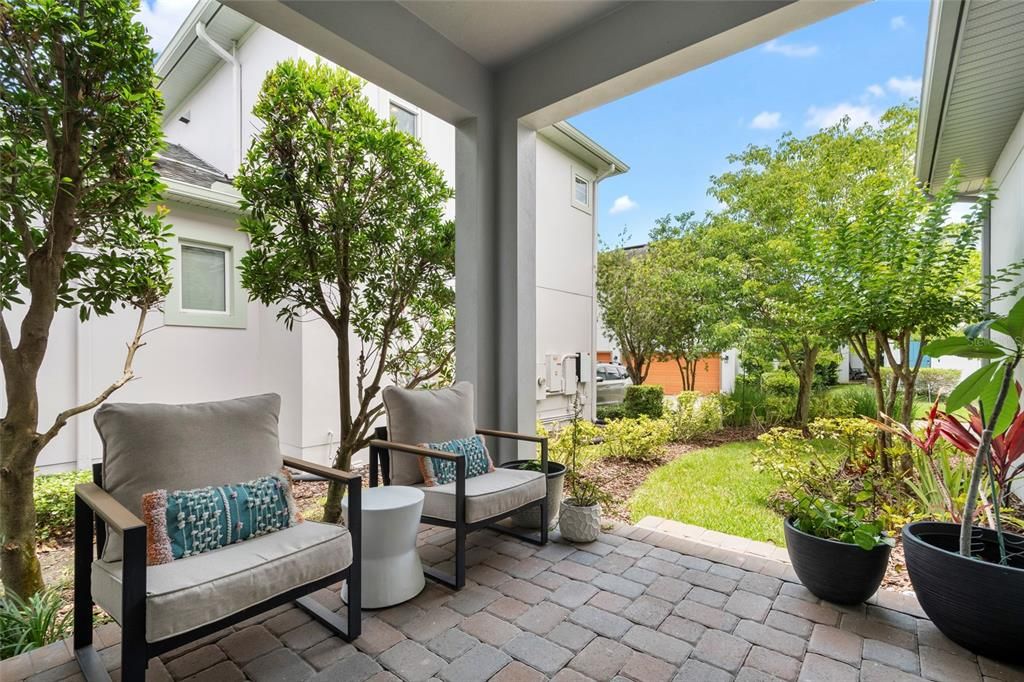 En Venta: $689,900 (3 camas, 2 baños, 2026 Pies cuadrados)
