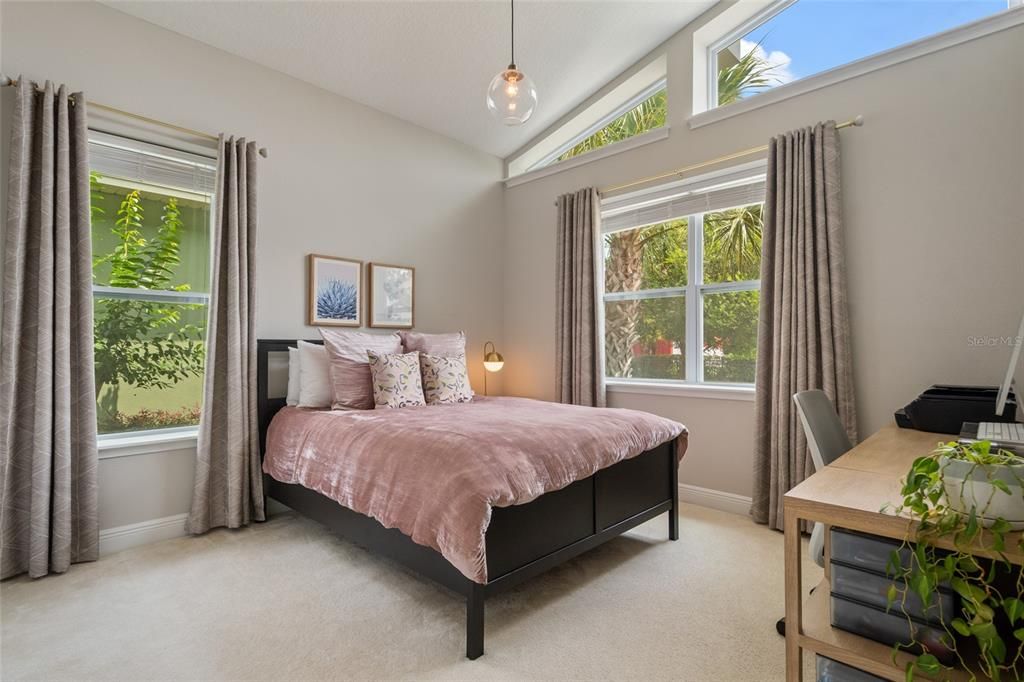 En Venta: $689,900 (3 camas, 2 baños, 2026 Pies cuadrados)