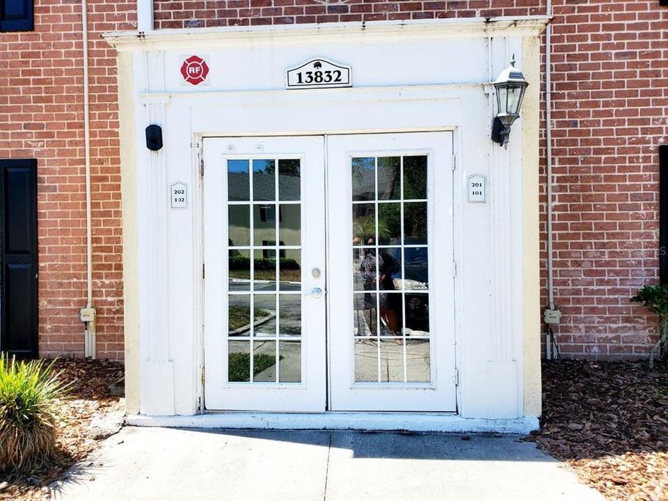 For Rent: $1,100 (1 beds, 1 baths, 644 Square Feet)