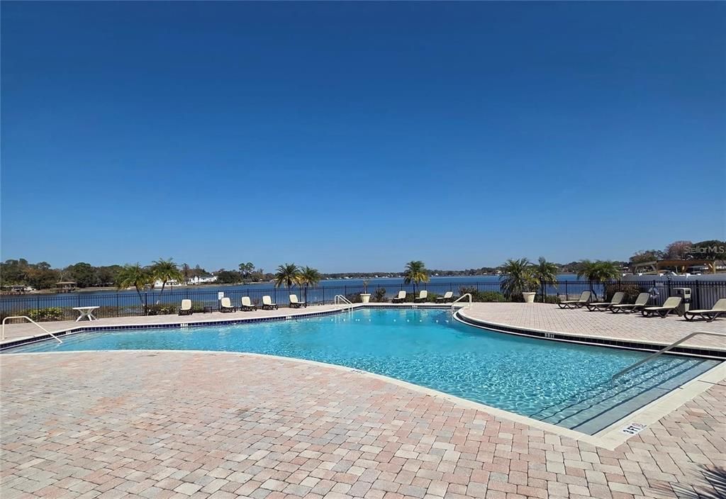 For Rent: $1,100 (1 beds, 1 baths, 644 Square Feet)