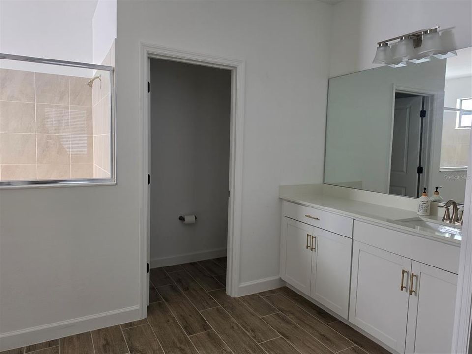 En Renta: $4,700 (3 camas, 3 baños, 2434 Pies cuadrados)