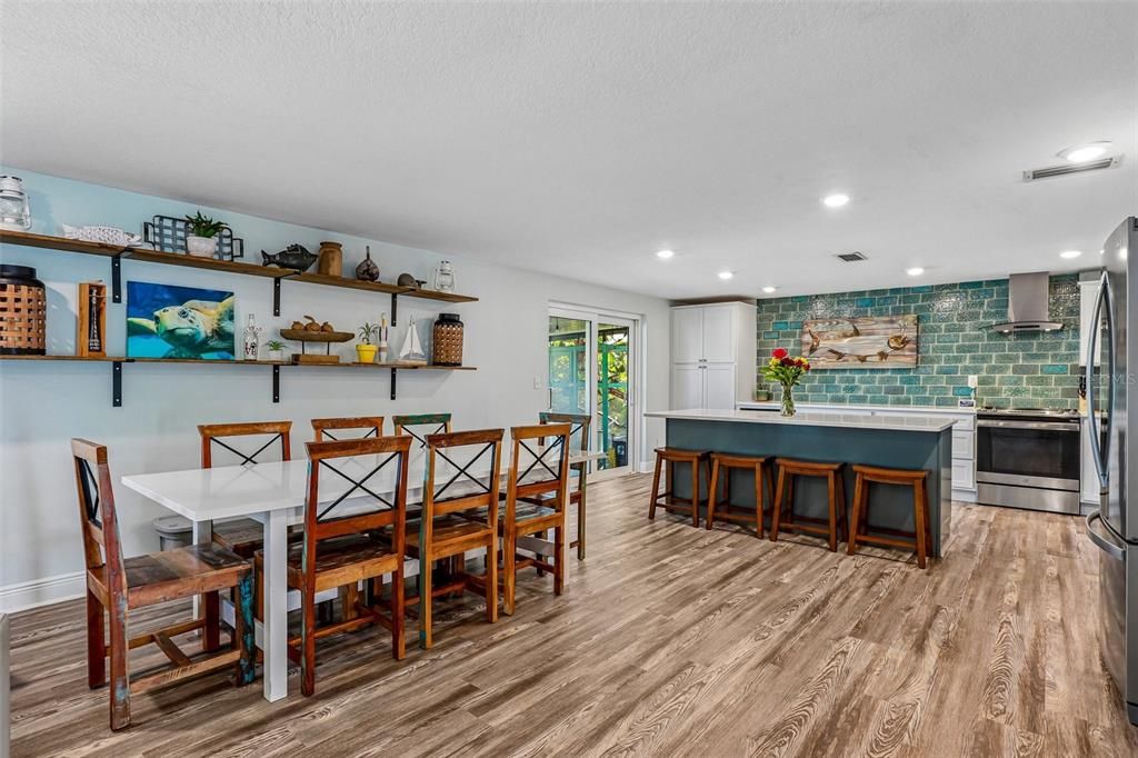 待售: $749,900 (3 贝兹, 2 浴室, 1553 平方英尺)