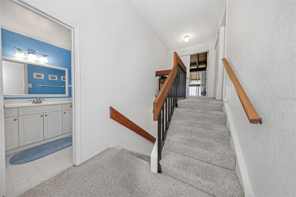 En Venta: $989,900 (4 camas, 3 baños, 1905 Pies cuadrados)