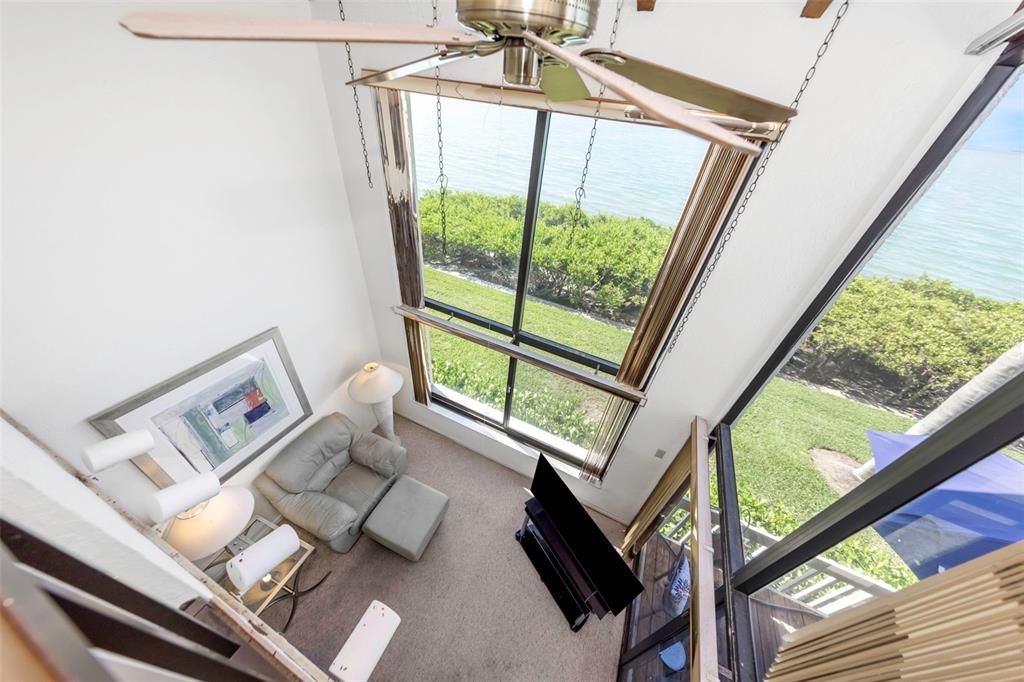 En Venta: $989,900 (4 camas, 3 baños, 1905 Pies cuadrados)