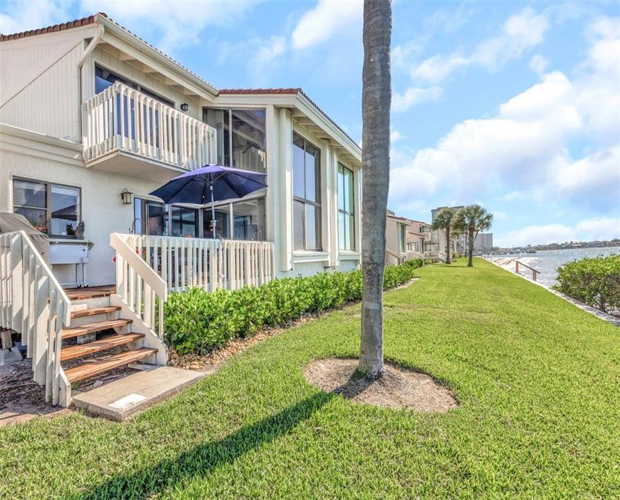 En Venta: $989,900 (4 camas, 3 baños, 1905 Pies cuadrados)