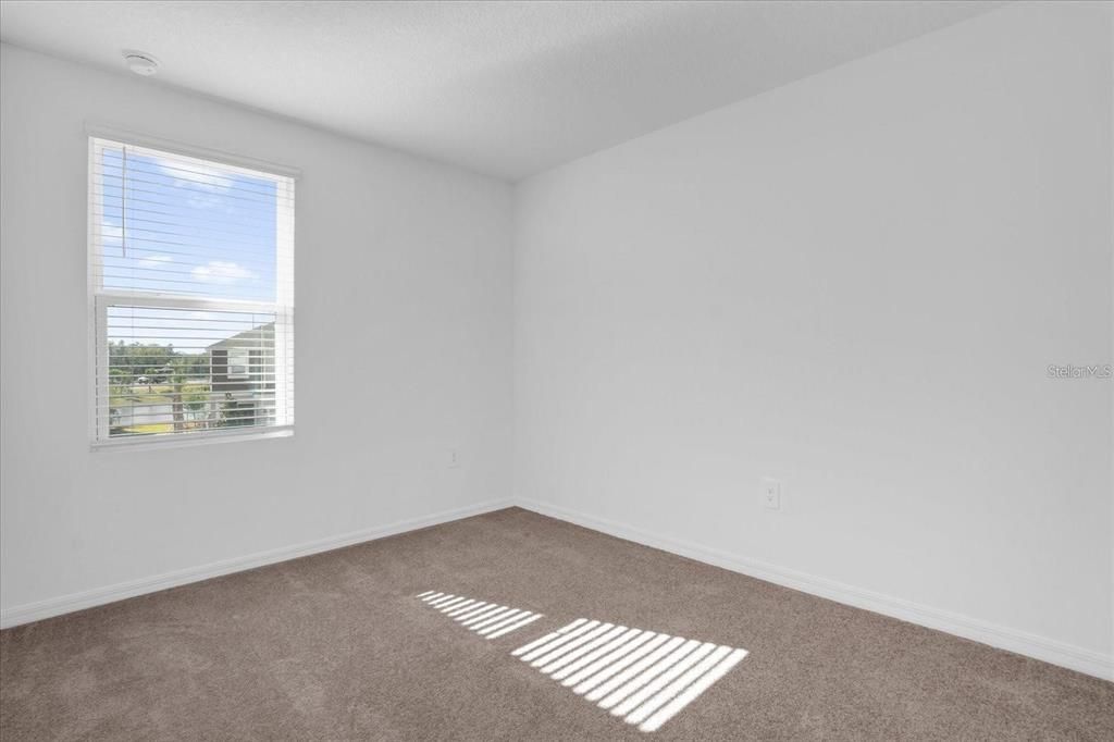 В аренду: $1,900 (3 спален, 2 ванн, 1373 Квадратных фут)