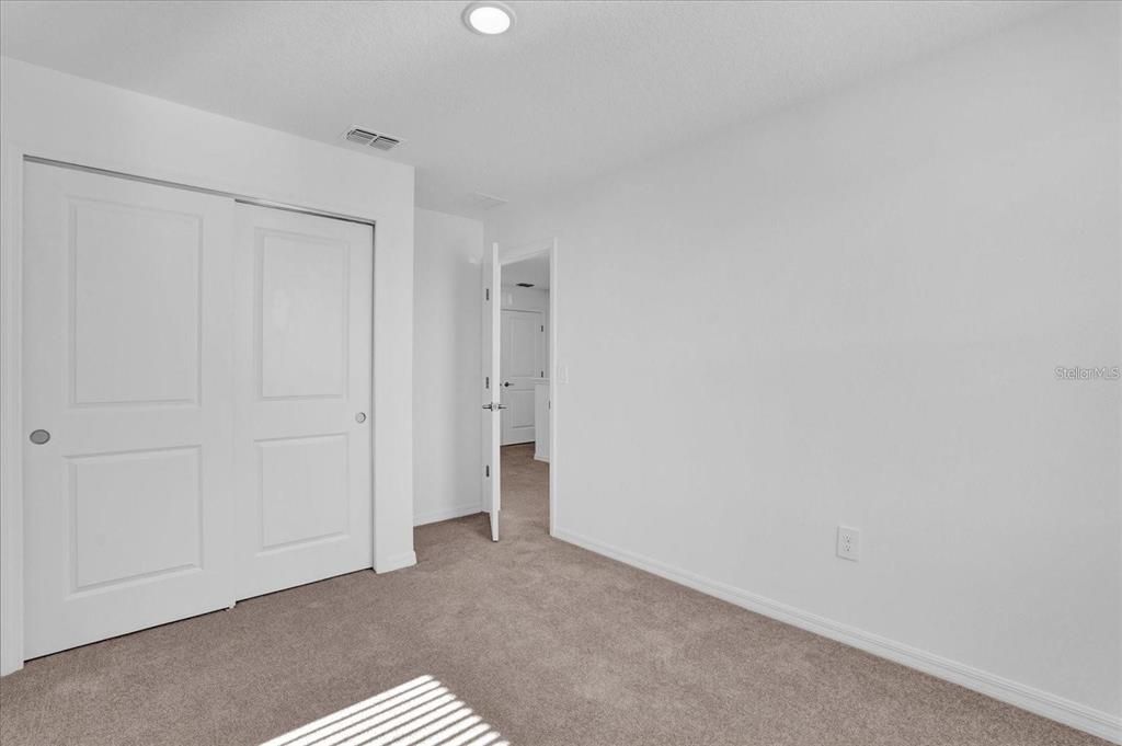 В аренду: $1,900 (3 спален, 2 ванн, 1373 Квадратных фут)