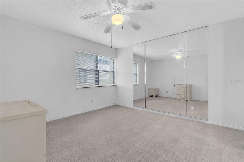 For Sale: $130,000 (1 beds, 1 baths, 665 Square Feet)
