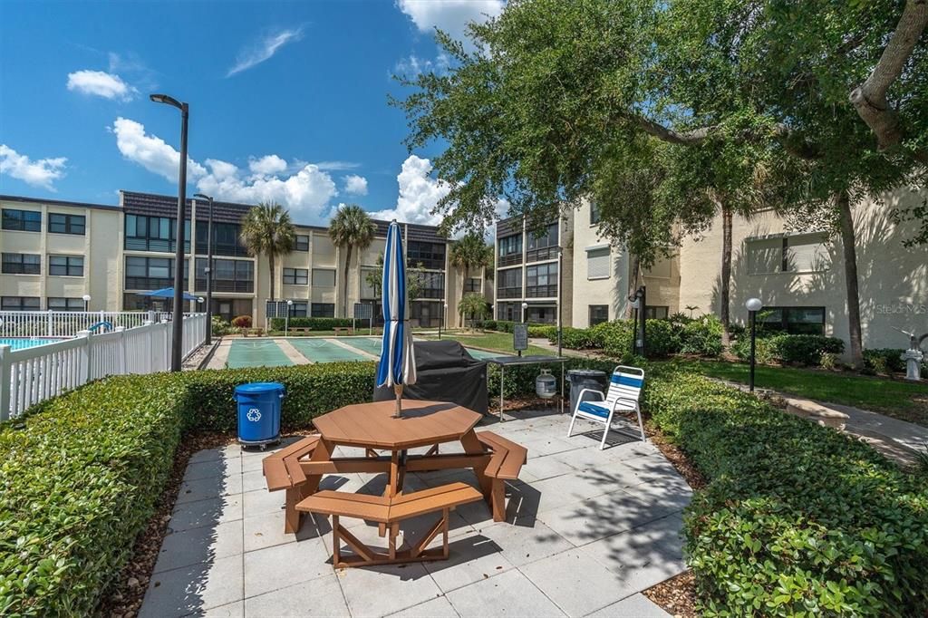 For Sale: $130,000 (1 beds, 1 baths, 665 Square Feet)