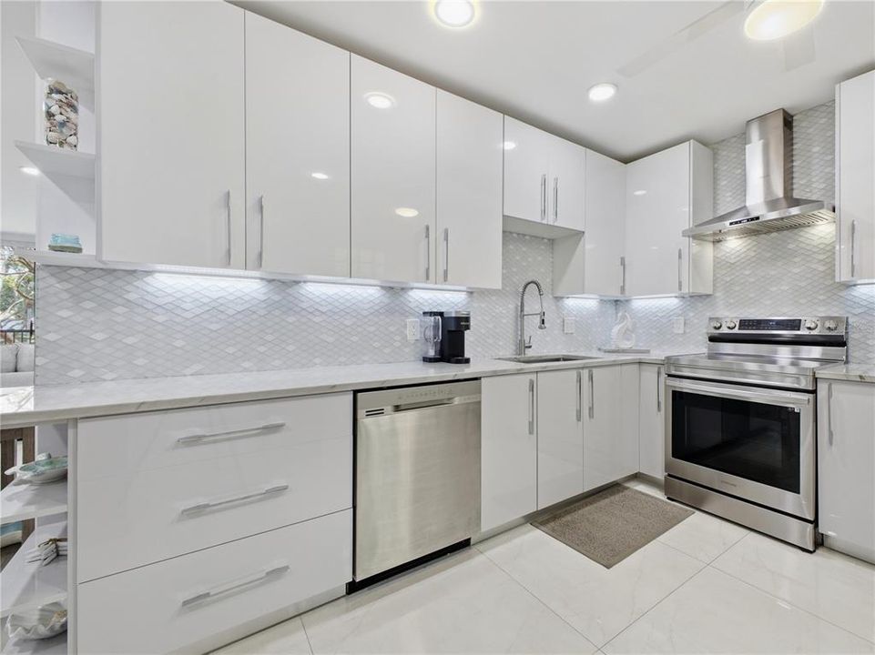 For Rent: $3,300 (3 beds, 2 baths, 1447 Square Feet)