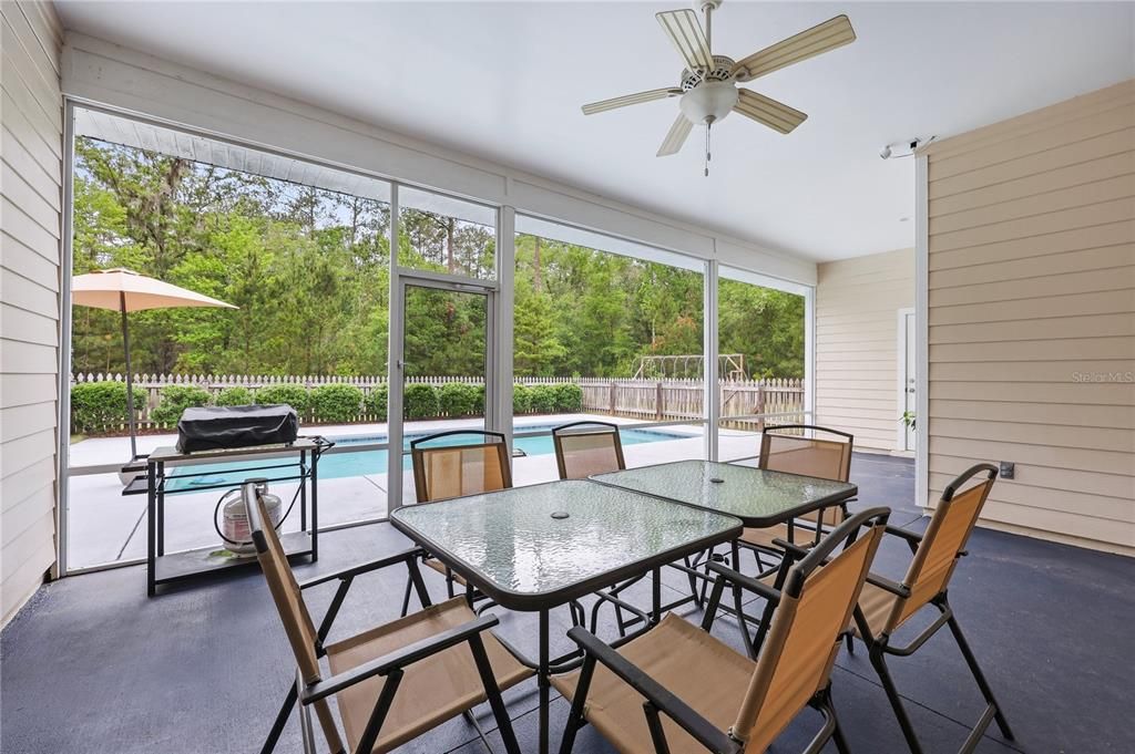 En Venta: $994,900 (5 camas, 3 baños, 3008 Pies cuadrados)