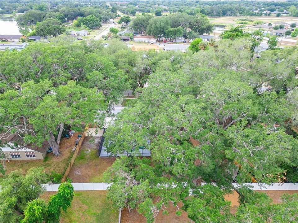 Activo con contrato: $420,000 (4 camas, 2 baños, 1713 Pies cuadrados)