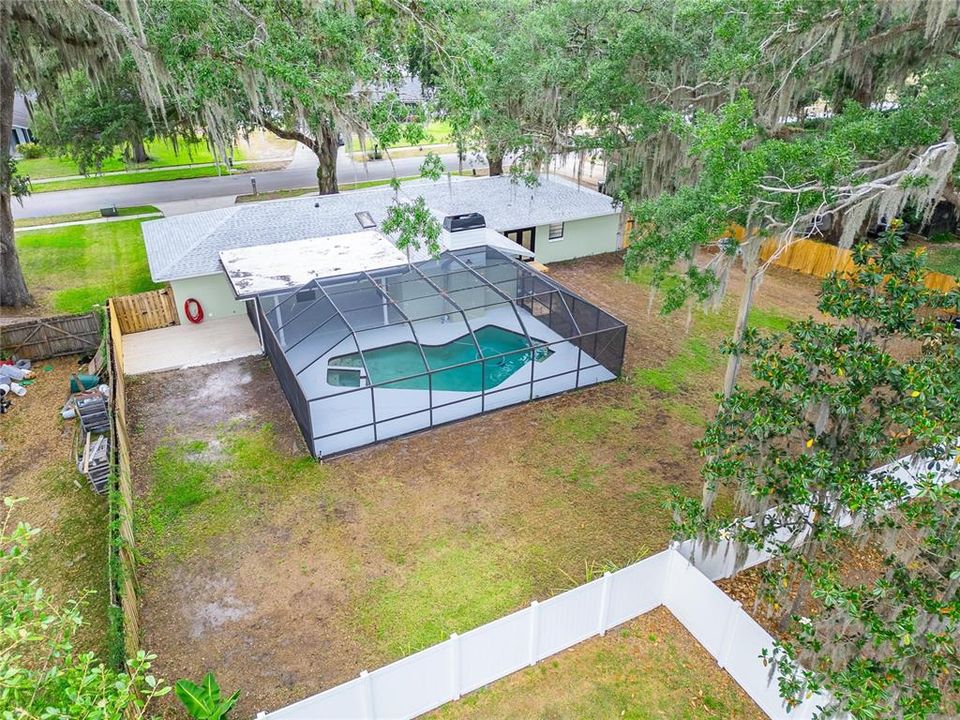 Activo con contrato: $420,000 (4 camas, 2 baños, 1713 Pies cuadrados)