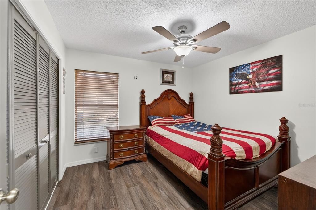 Activo con contrato: $420,000 (4 camas, 2 baños, 1713 Pies cuadrados)