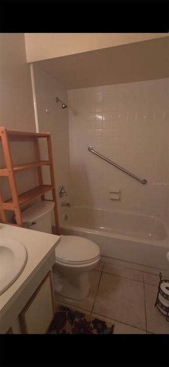 For Sale: $210,000 (2 beds, 2 baths, 954 Square Feet)