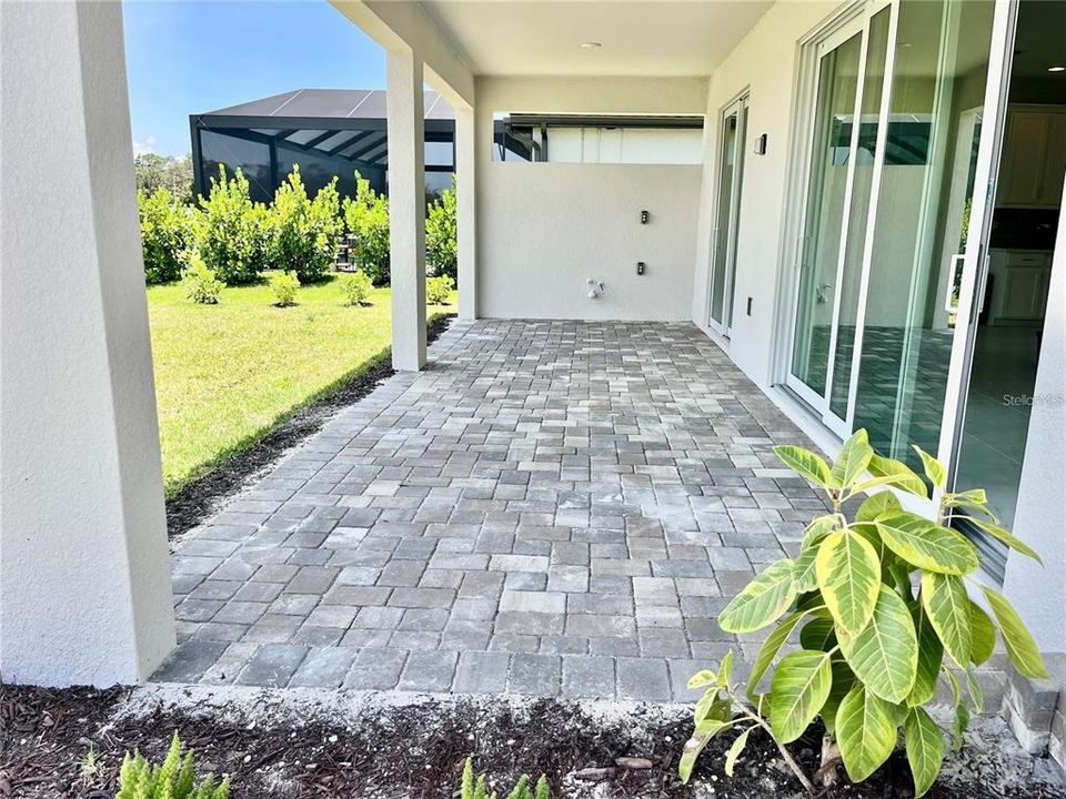 For Rent: $3,900 (4 beds, 3 baths, 2309 Square Feet)