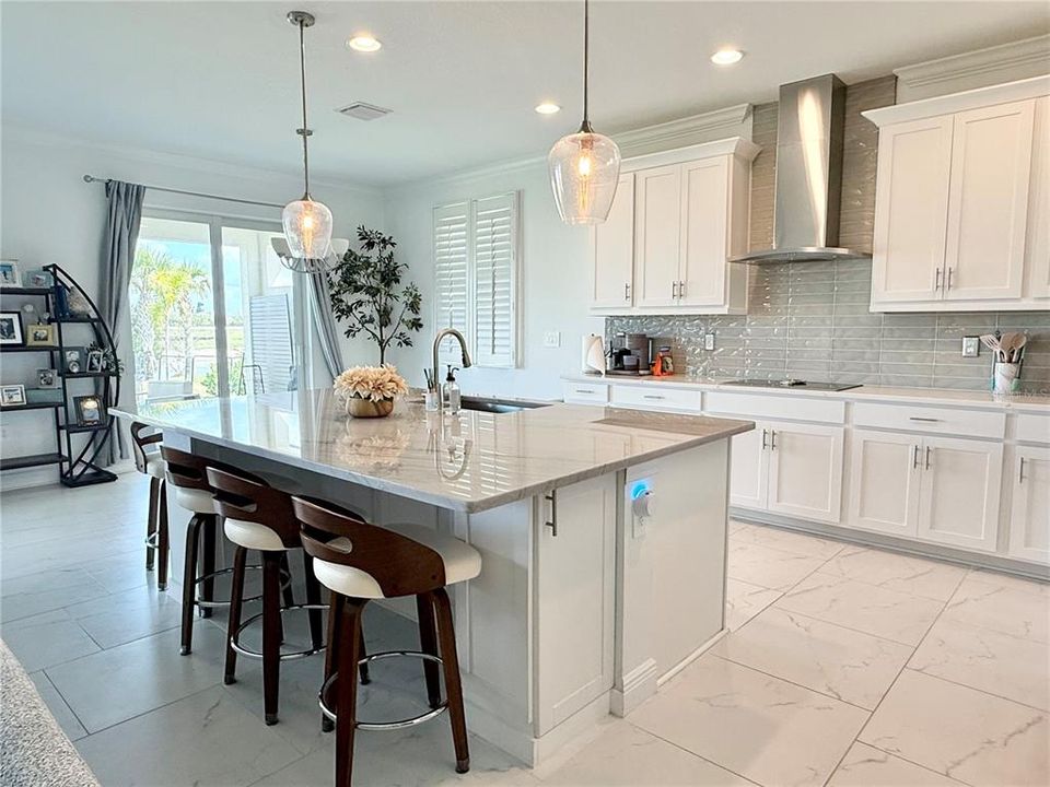 For Rent: $3,900 (4 beds, 3 baths, 2309 Square Feet)