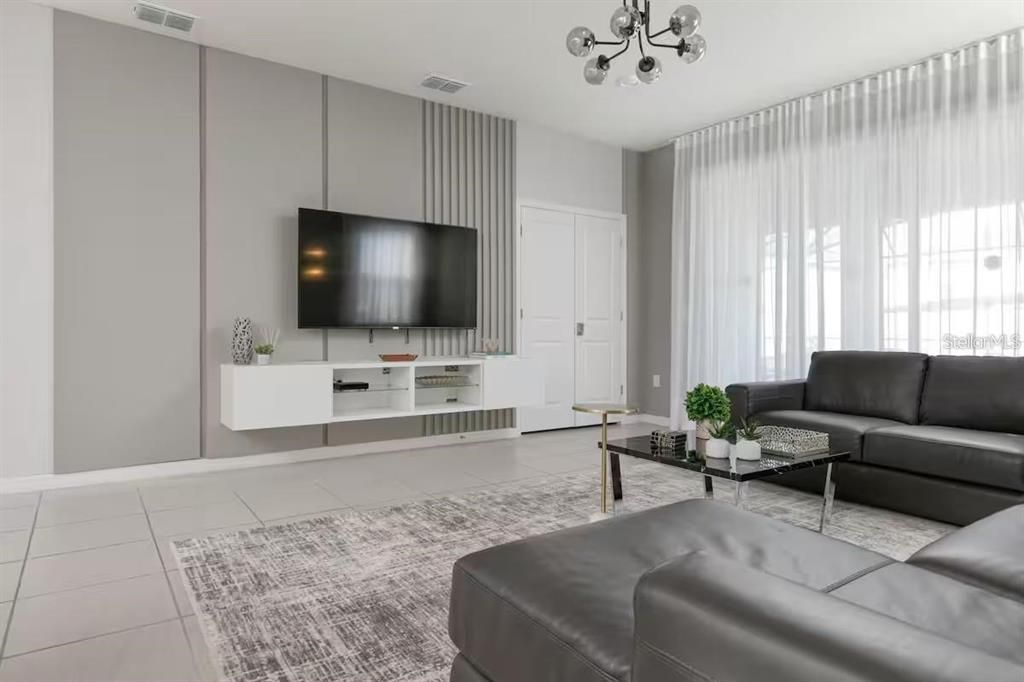 En Venta: $690,000 (7 camas, 5 baños, 3354 Pies cuadrados)