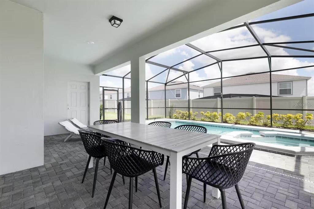 En Venta: $690,000 (7 camas, 5 baños, 3354 Pies cuadrados)