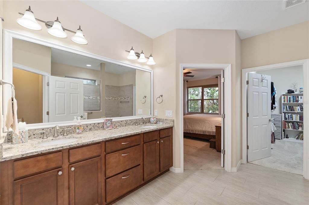 Active With Contract: $399,000 (2 beds, 2 baths, 1978 Square Feet)