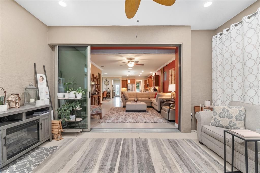 Active With Contract: $399,000 (2 beds, 2 baths, 1978 Square Feet)