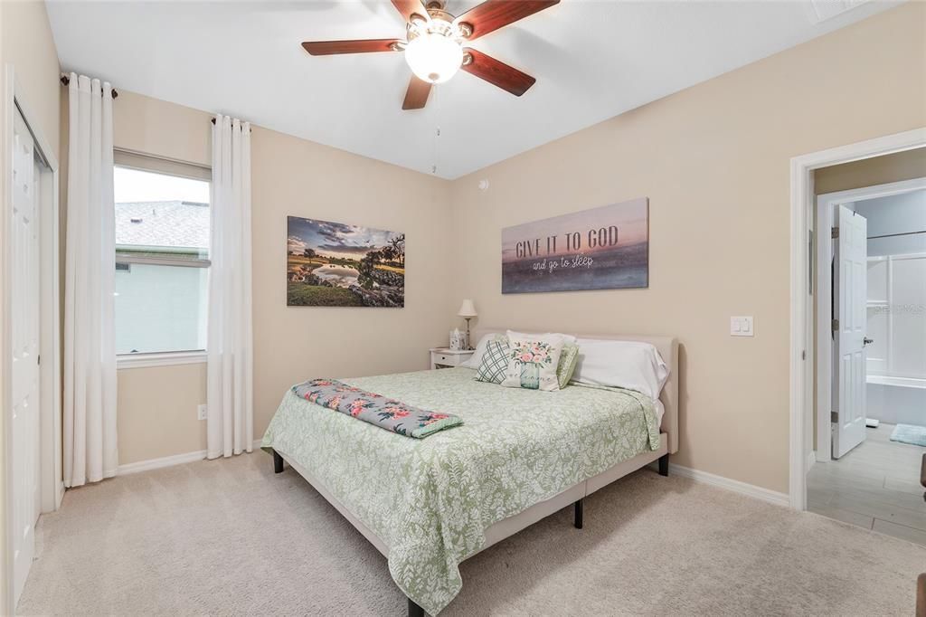 Active With Contract: $399,000 (2 beds, 2 baths, 1978 Square Feet)
