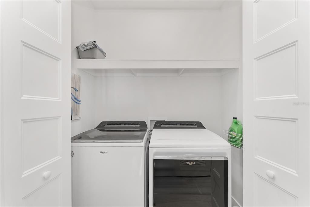 Active With Contract: $424,900 (3 beds, 2 baths, 1640 Square Feet)