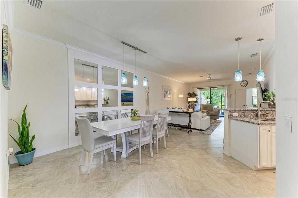 En Venta: $365,000 (2 camas, 2 baños, 1568 Pies cuadrados)