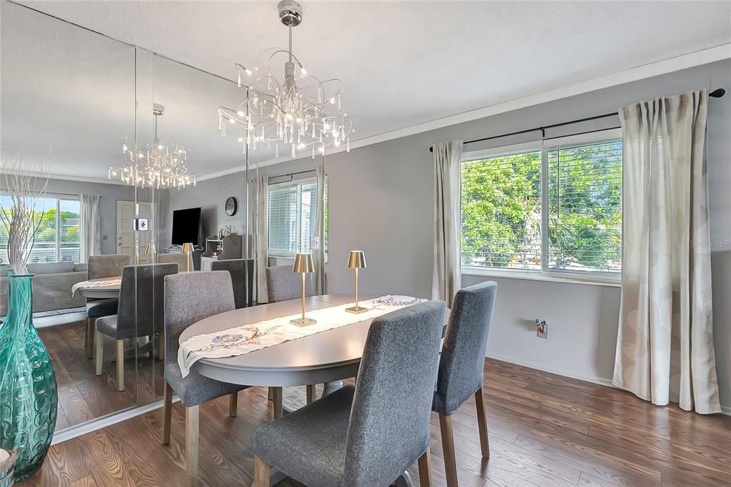 For Sale: $189,000 (2 beds, 2 baths, 1100 Square Feet)