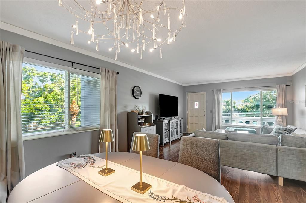 For Sale: $189,000 (2 beds, 2 baths, 1100 Square Feet)