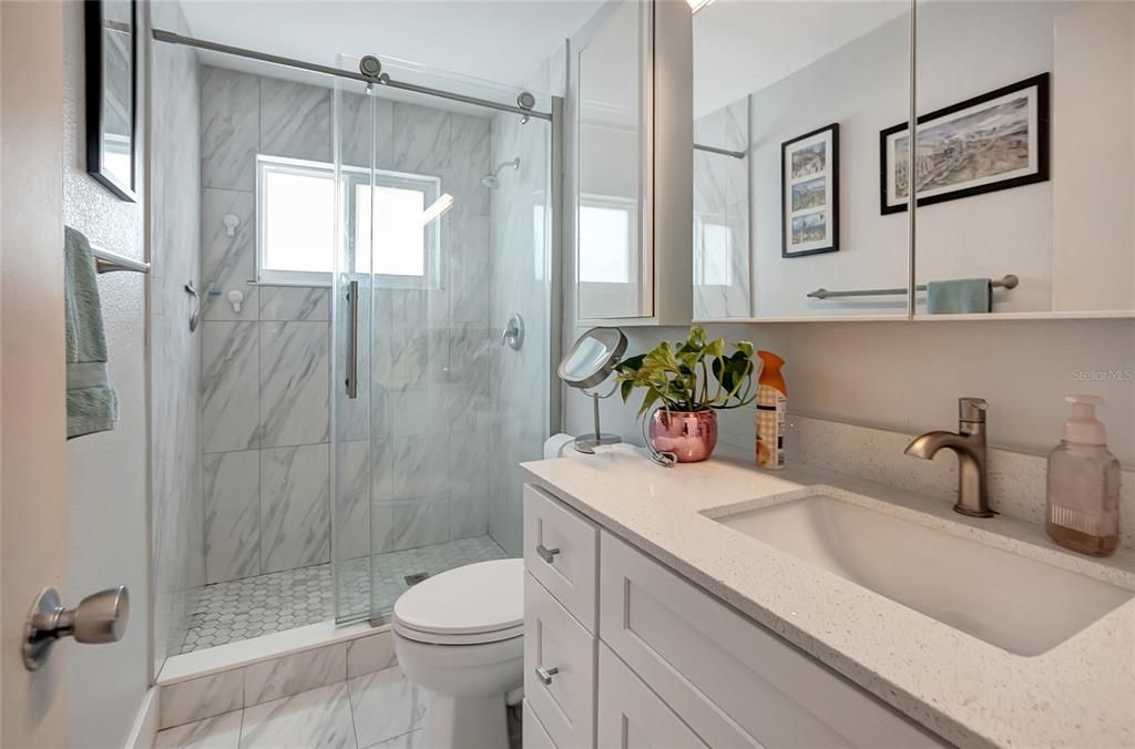 For Sale: $189,000 (2 beds, 2 baths, 1100 Square Feet)